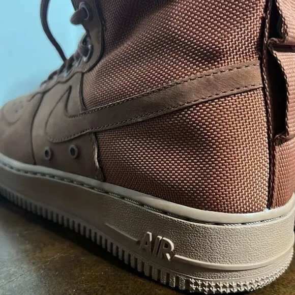🔥🔥 NIKE AIR FORCE 1 SF  Women Size 8.5 - DUSTY PEACH 857872-202 - EUC - *Read*