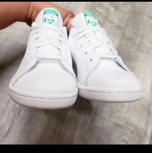 🆕️ NWT🎁 Adidas Stan Smith Youth Sz 3 Big Kid