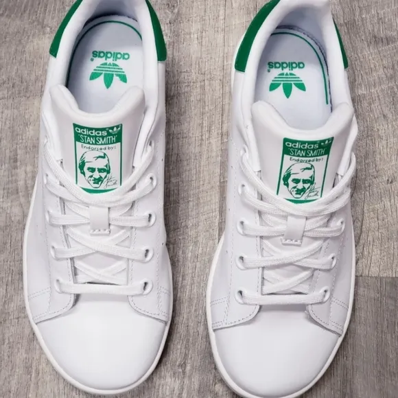 🆕️ NWT🎁 Adidas Stan Smith Youth Sz 3 Big Kid
