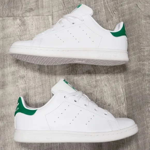 🆕️ NWT🎁 Adidas Stan Smith Youth Sz 3 Big Kid