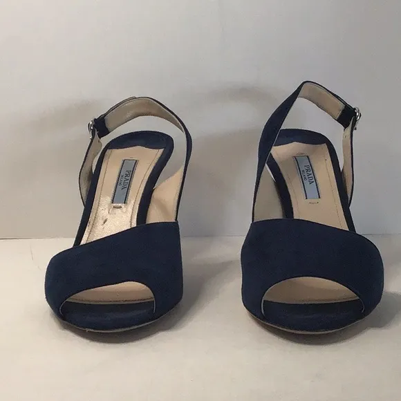 💥💥 PRADA 💥💥.                            SLING BACK