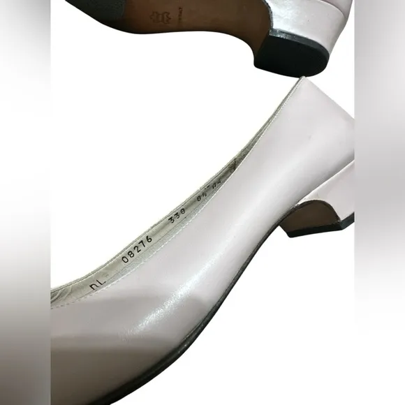 👞 Salvatore Ferragamo woman’s 8 1/2 AAAA  shoes