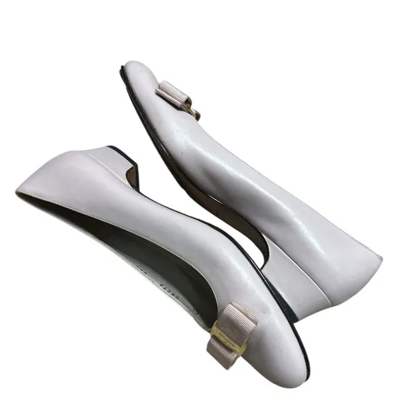 👞 Salvatore Ferragamo woman’s 8 1/2 AAAA  shoes