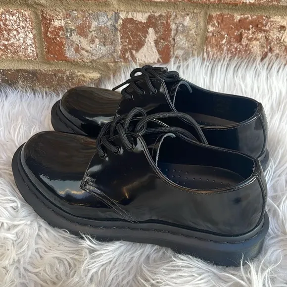 1461 MADE IN ENGLAND MONO PATENT LEATHER OXFORD SHOES. Size 6L. New no box.