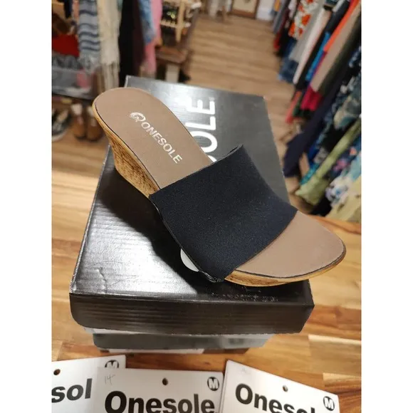 2 Pair Of Onesole Shoes Casual Soft Step Cork Size 5 With 3 Toppers