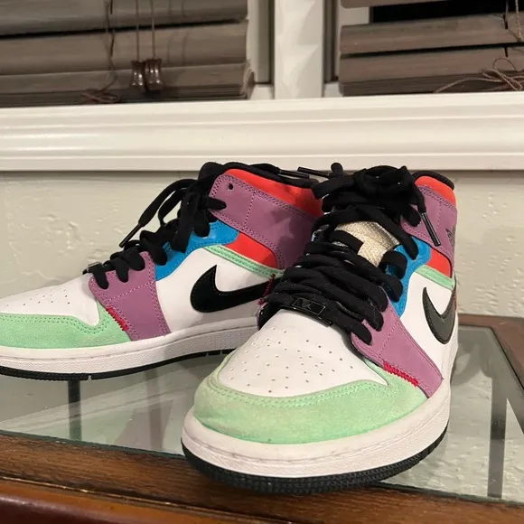 2020 Women’s Air Jordan 1 Mid SE ‘Lightbulb’