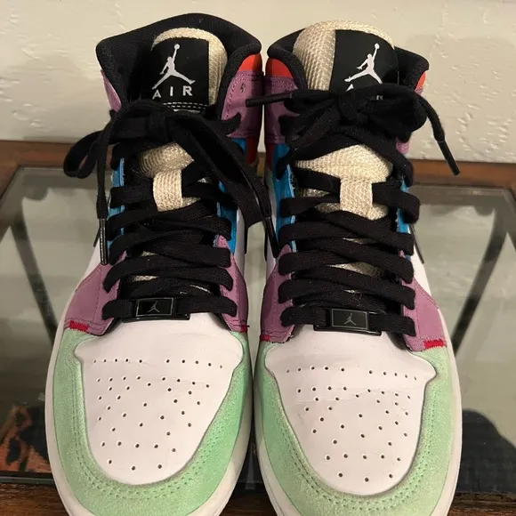 2020 Women’s Air Jordan 1 Mid SE ‘Lightbulb’