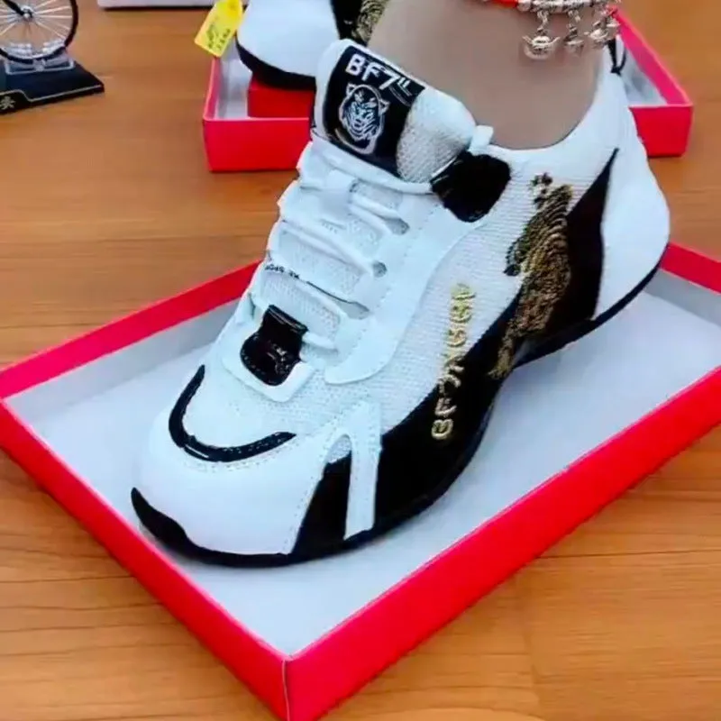 2024 Fashionable Women's Dad Shoes – Thick-Soled Platform Sneakers, National Style Sports Shoes