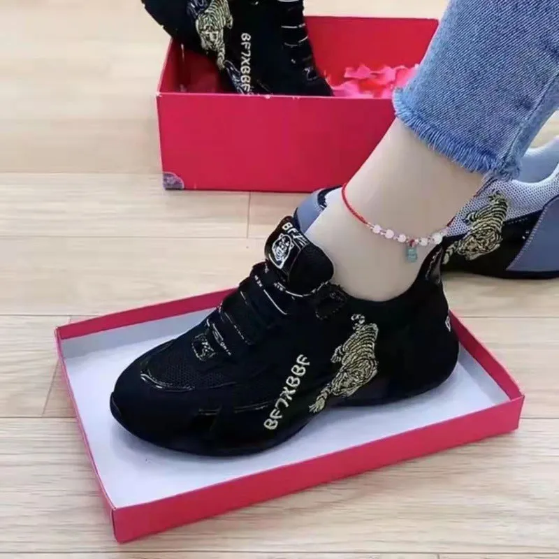 2024 Fashionable Women's Dad Shoes – Thick-Soled Platform Sneakers, National Style Sports Shoes