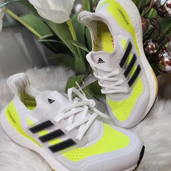 Adidas ADIDASUltraboost 21 Women Shoes size5.5 new