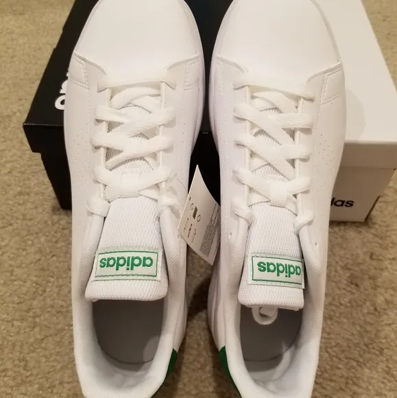 Adidas Advantage Shoes big kids size 6 women siz