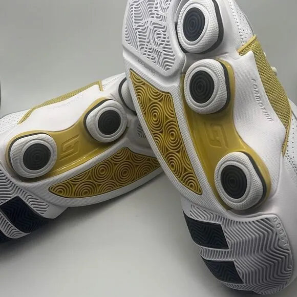adidas Agent Gil Restomod White Pyrite Black Men's Basketball Shoe NWB men 12