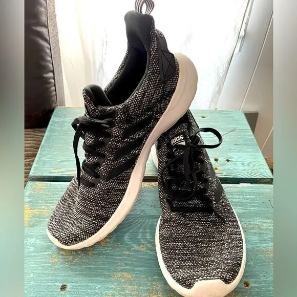 Adidas alphabounce cloud foam black white cloth laced low top tennis shoes 9 1/2