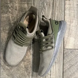 Adidas cloud foam Green and Black Sneakers for Everyday Comfort