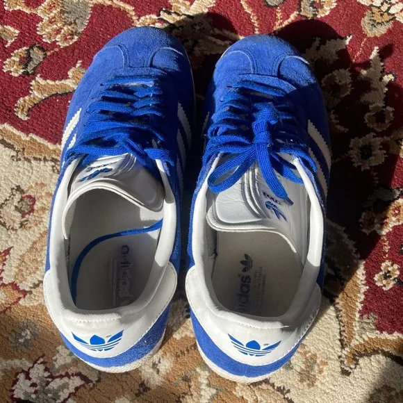 Adidas gazelle blue/white suede shoes size 6.5
