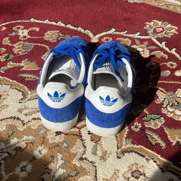Adidas gazelle blue/white suede shoes size 6.5