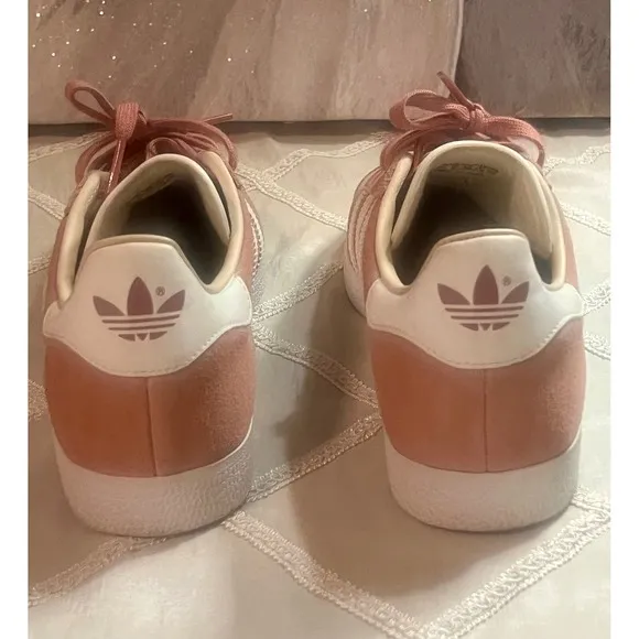 Adidas Gazelle Suede Sneakers Casual Walking Shoes Pink White Stripes 6.5