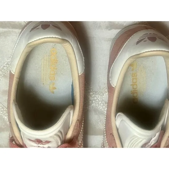 Adidas Gazelle Suede Sneakers Casual Walking Shoes Pink White Stripes 6.5