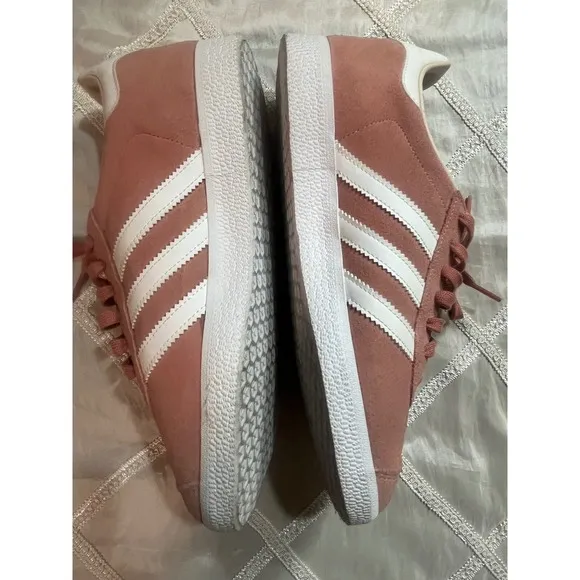 Adidas Gazelle Suede Sneakers Casual Walking Shoes Pink White Stripes 6.5