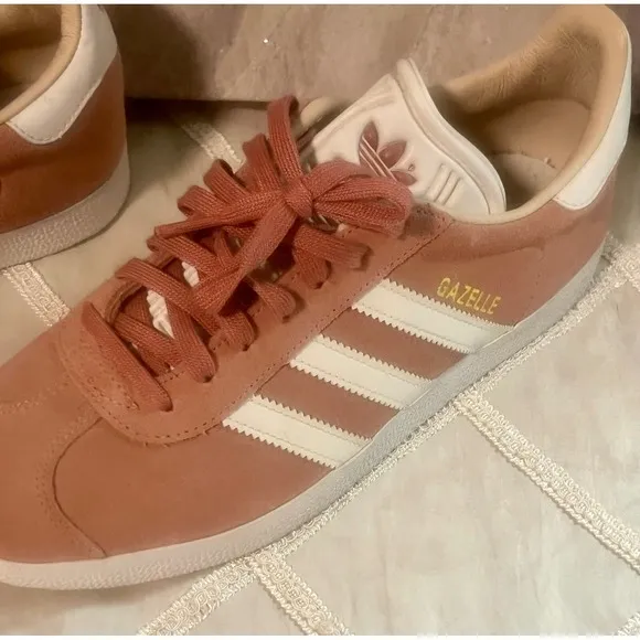 Adidas Gazelle Suede Sneakers Casual Walking Shoes Pink White Stripes 6.5