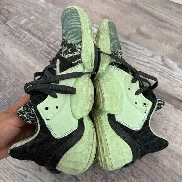 Adidas Harden Vol. 4 Basketball Shoes in Glow Green Size US Men 9.5