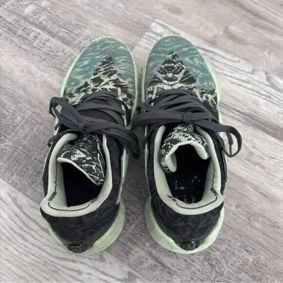 Adidas Harden Vol. 4 Basketball Shoes in Glow Green Size US Men 9.5