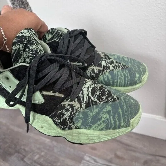 Adidas Harden Vol. 4 Basketball Shoes in Glow Green Size US Men 9.5