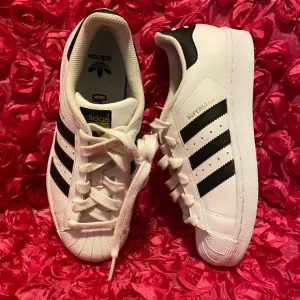 adidas Kids Superstar