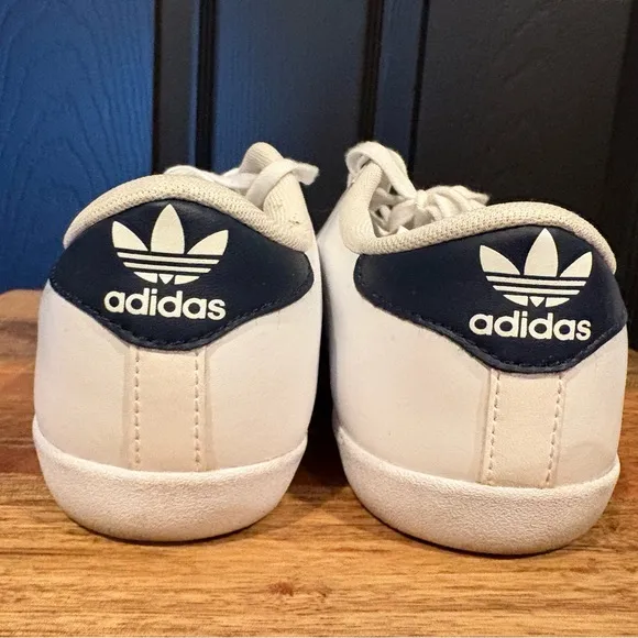 Adidas Miss Stan navy white Sneakers