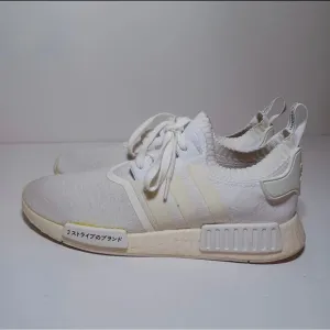 Adidas NMD R1 Japan Triple White BZ0221 Men's Size 11 (26 Box 4)