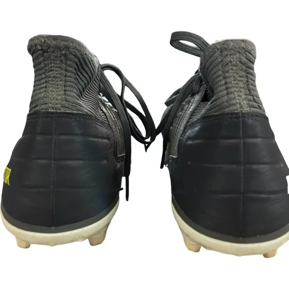 Adidas PREDATOR 19.3 FIRMGROUND SOCCER SHOES Size 10.5