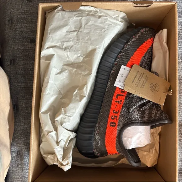 Adidas Size 4.5 US - Yeezy Boost 350 V2