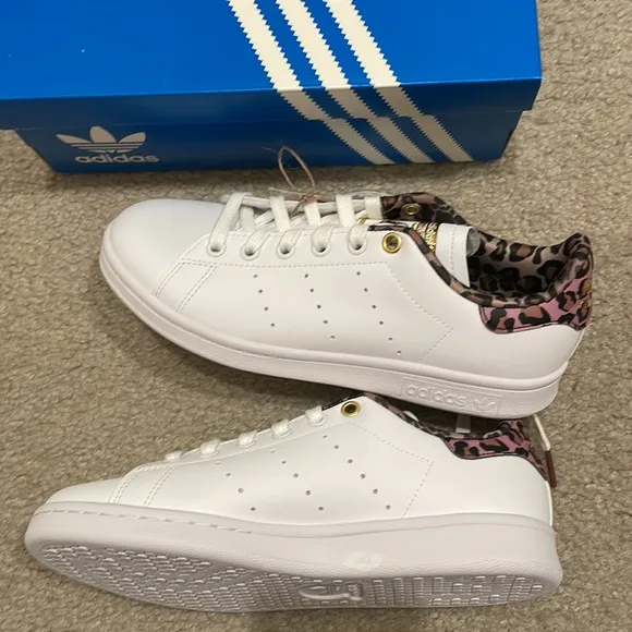 Adidas STAN SMITH shoes women size 6 brand new with box