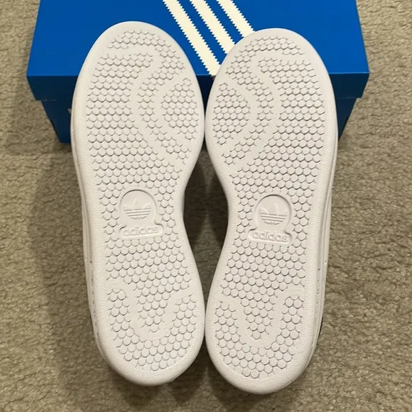 Adidas STAN SMITH shoes women size 6 brand new with box