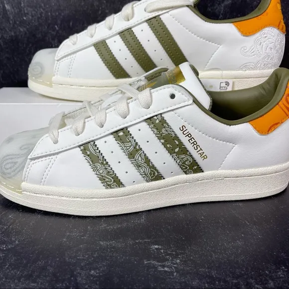 ADIDAS SUPERSTAR BANDANA OFF WHITE FOCUS ORANGE GREEN WOMENS SHOES SIZE 5 NEW