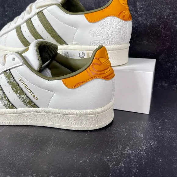 ADIDAS SUPERSTAR BANDANA OFF WHITE FOCUS ORANGE GREEN WOMENS SHOES SIZE 5 NEW