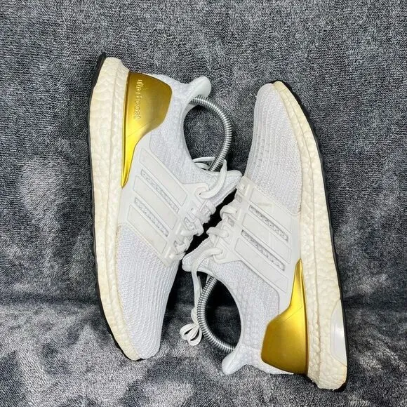 Adidas UltraBoost 4.0 DNA White Gold Metallic 2021- Men Size  8.5