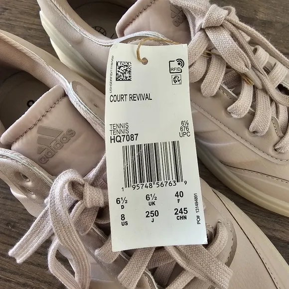 Adidas Women's Court Revival Shoes Sz 8