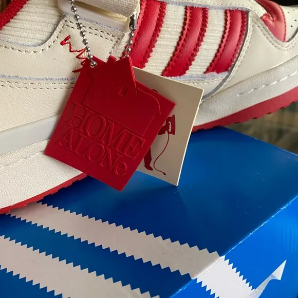 adidas x Home Alone Forum Low Shoes Mens Size 9.5 women’s 10.5 White Red GZ4378