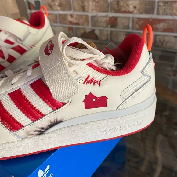 adidas x Home Alone Forum Low Shoes Mens Size 9.5 women’s 10.5 White Red GZ4378