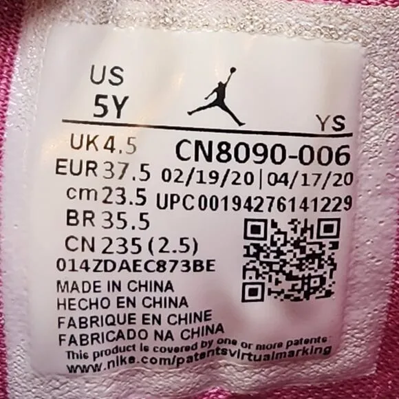 Air Jordan Max Aura 2 Basketball Shoes Sneakers Youth Size 5 Pink Black Mid