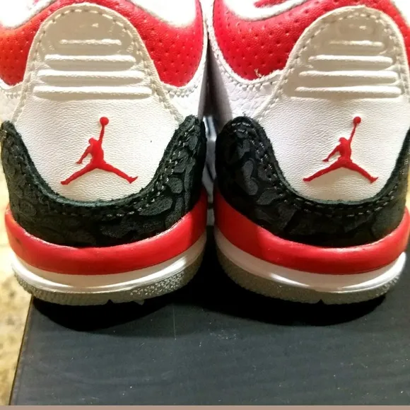 Air Jordan Retro 3 Toddler 6C Sneakers Shoes White