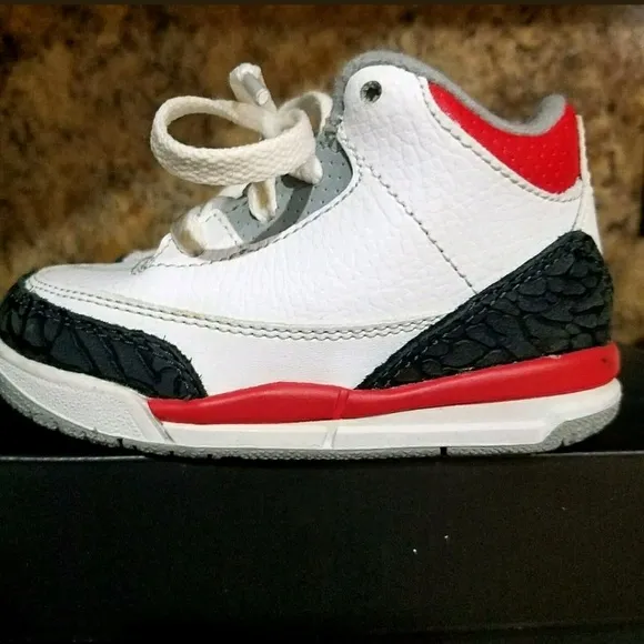 Air Jordan Retro 3 Toddler 6C Sneakers Shoes White