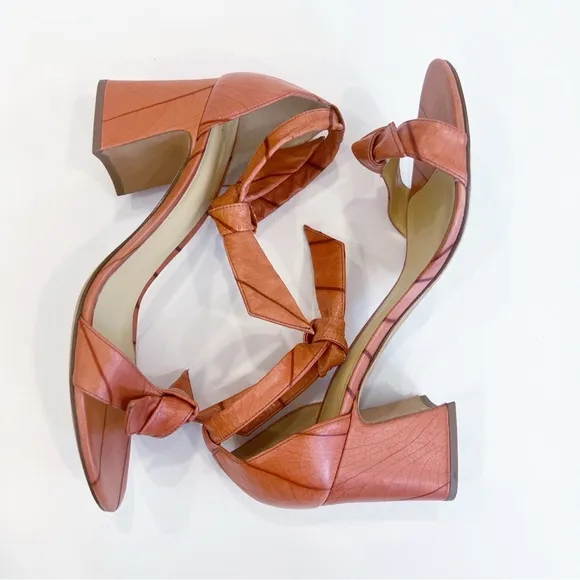 Alexandre Birman Clarita Curve Beleaf Heel Block Sandal Peach Size 39
