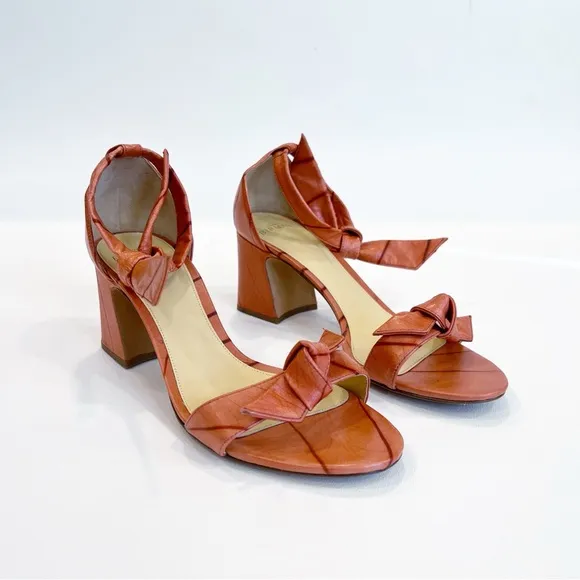 Alexandre Birman Clarita Curve Beleaf Heel Block Sandal Peach Size 39