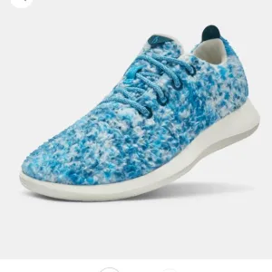 Allbirds Wool Runners fluffs natural cream sole color Sz 10 US mentioning shoes