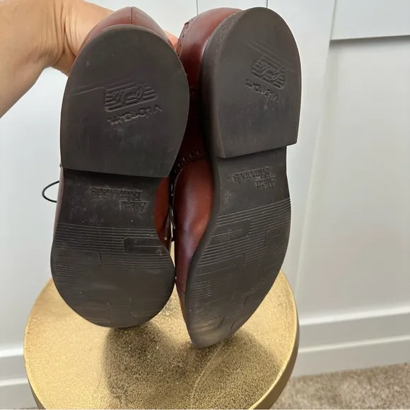 Allen Edmonds Benton Cap Toe Vibram Sole Leather Oxford Shoes 3458 Size 10.5A