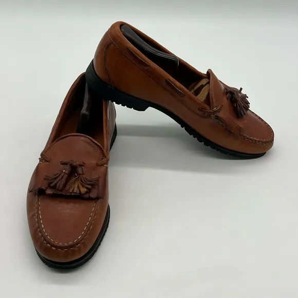 Allen Edmonds Nashua Men’s Size 10.5D Tan/Walnut Leather Kiltie Tassel Loafers.