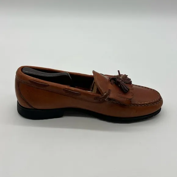 Allen Edmonds Nashua Men’s Size 10.5D Tan/Walnut Leather Kiltie Tassel Loafers.