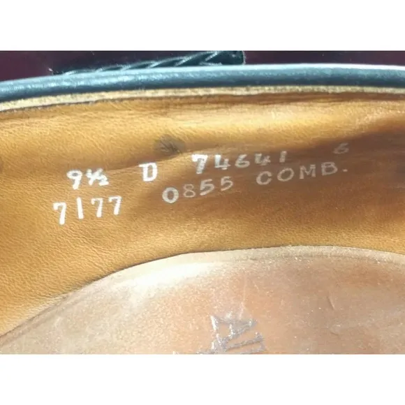 ALLEN EDMONDS Pembrooke Shoes Size 9.5 B